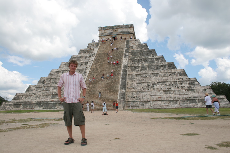 Ég fyrir framan El Castillo